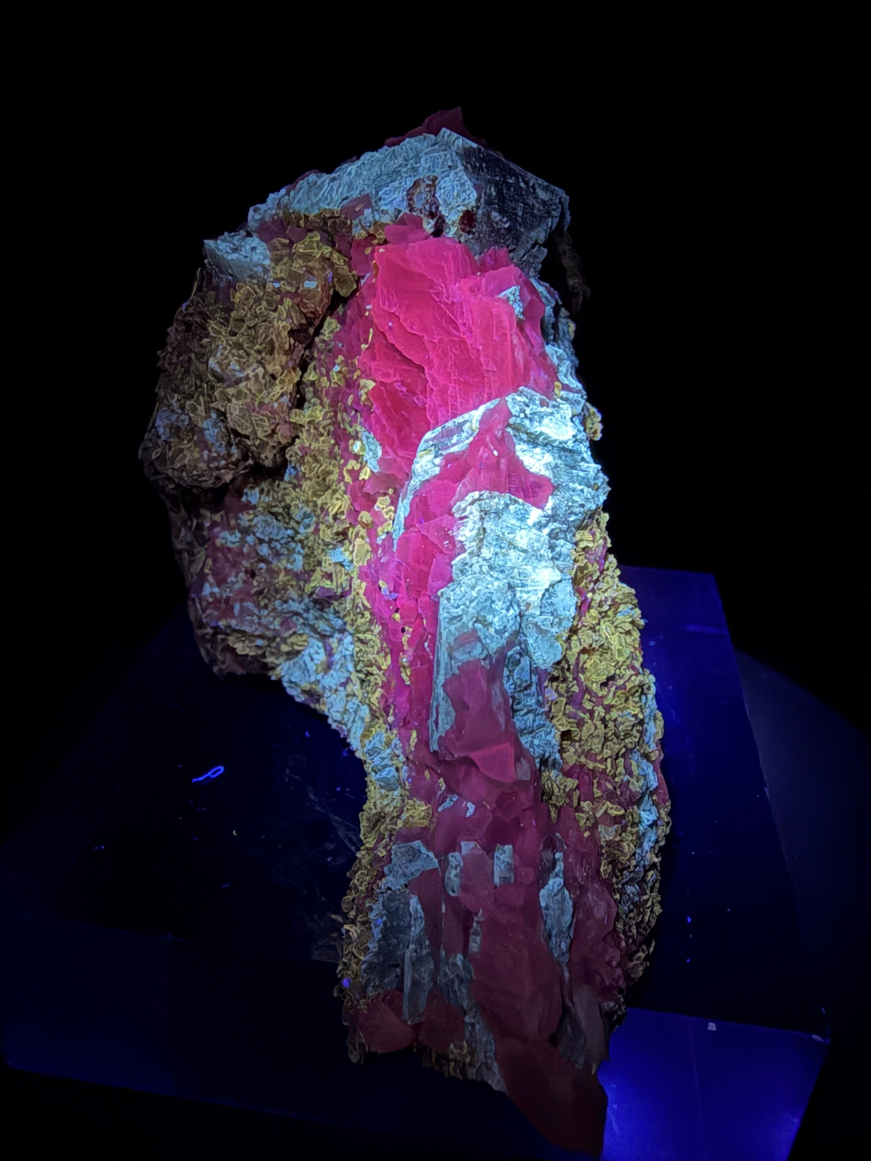 Diopside vert pâle, Phlogopite & Calcite – Kazabazua, Québec