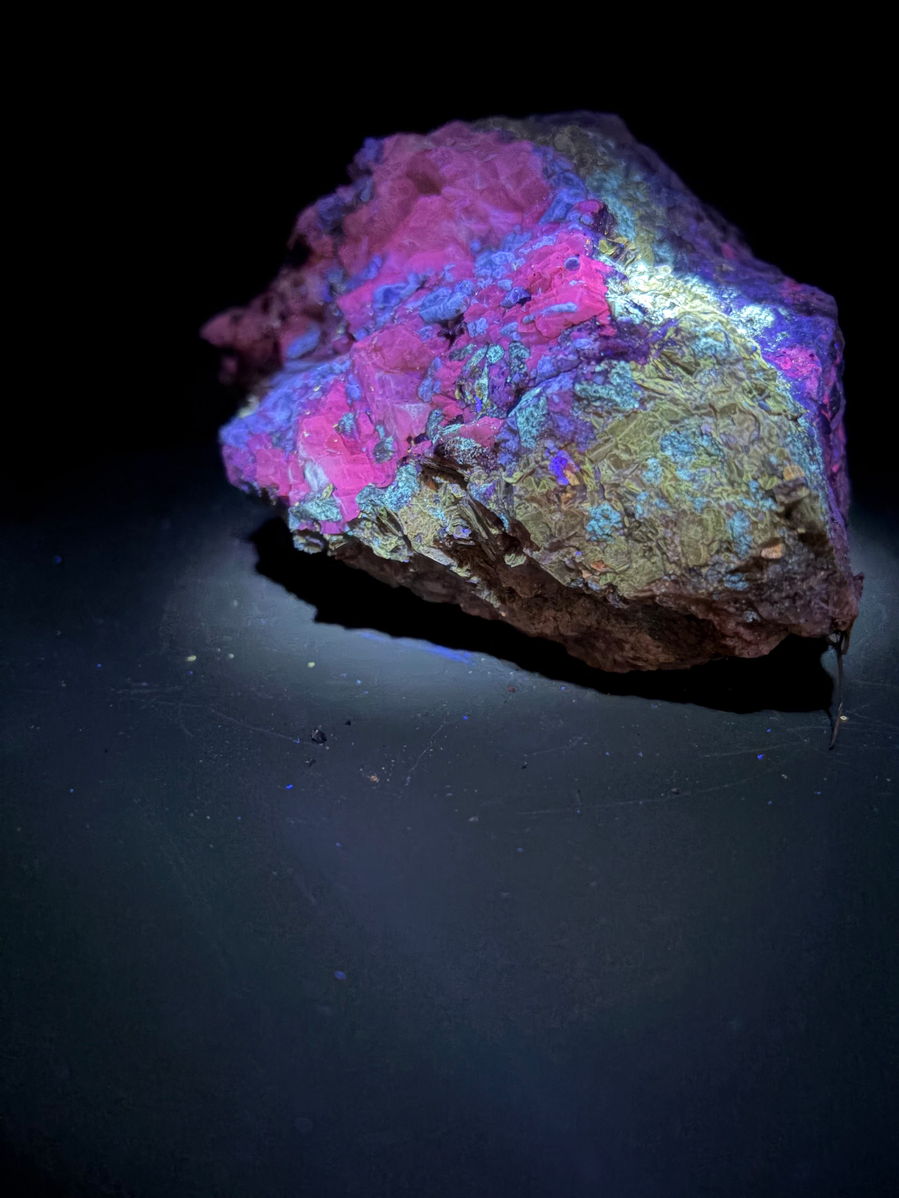 Fluorapatite, Calcite, Diopside, Scapolite & Phlogopite – Kazabazua, Québec, #198