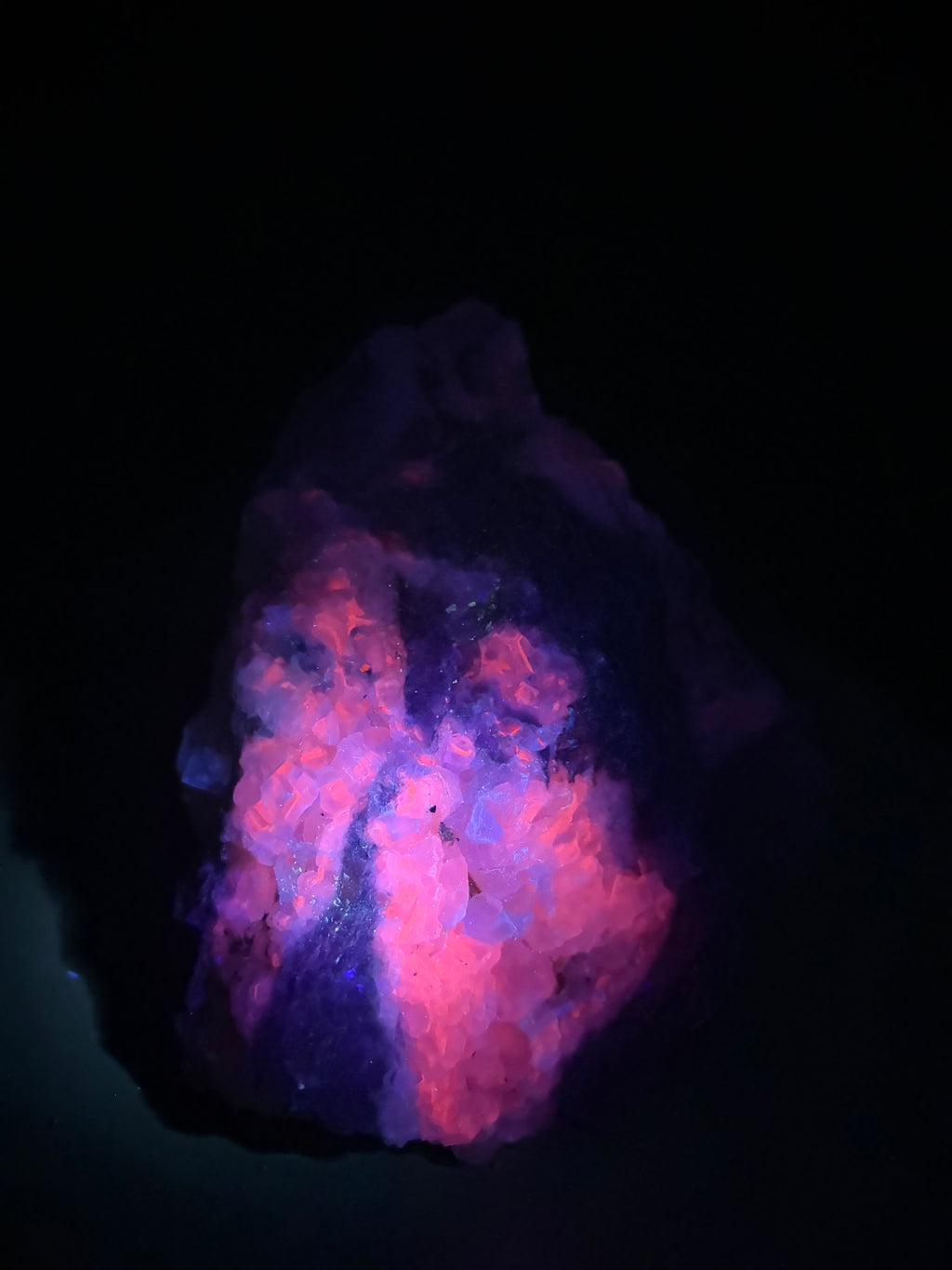 Calcite avec Feldspath – Cantley, Québec