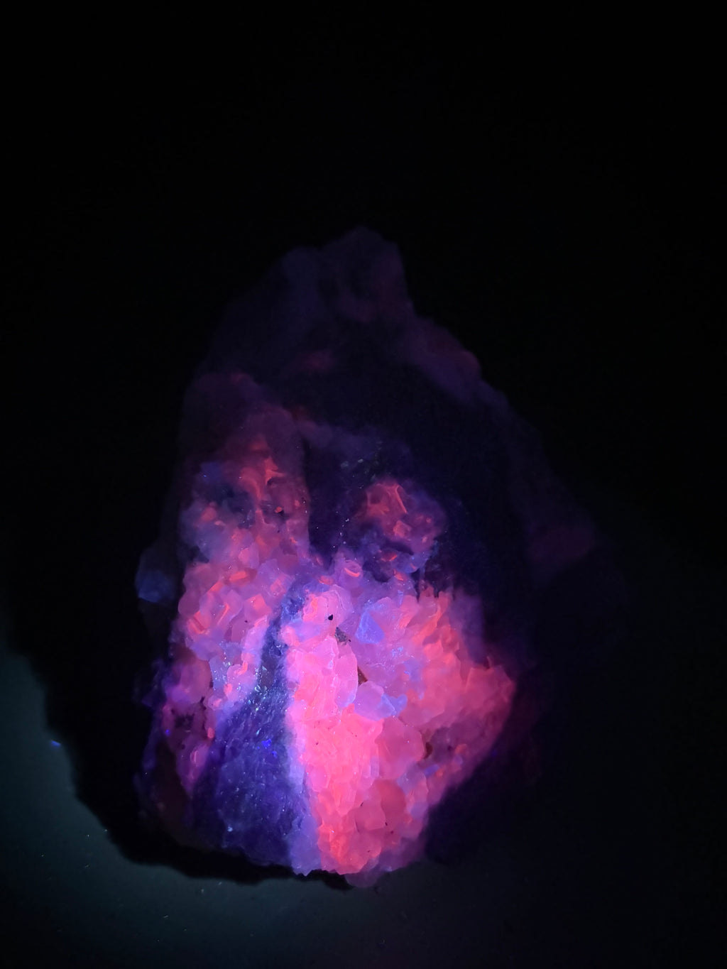 Calcite avec Feldspath – Cantley, Québec