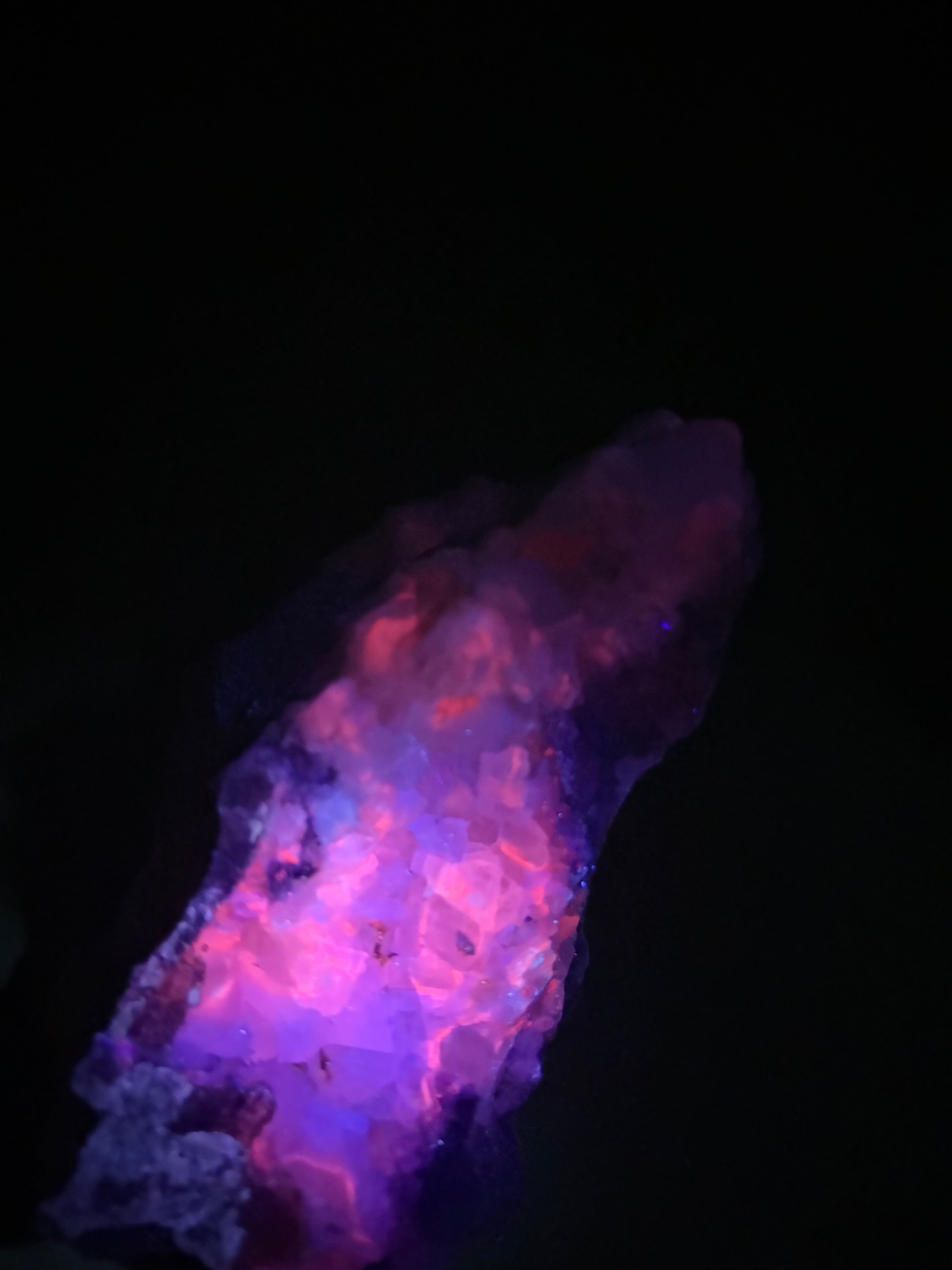 Calcite avec Feldspath – Cantley, Québec