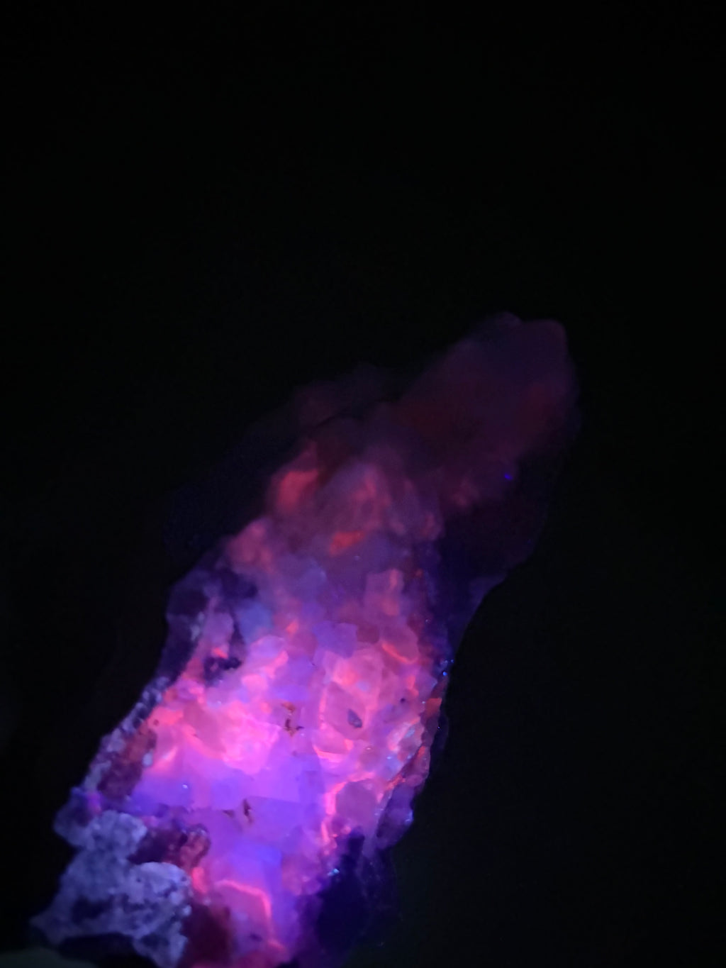 Calcite avec Feldspath – Cantley, Québec