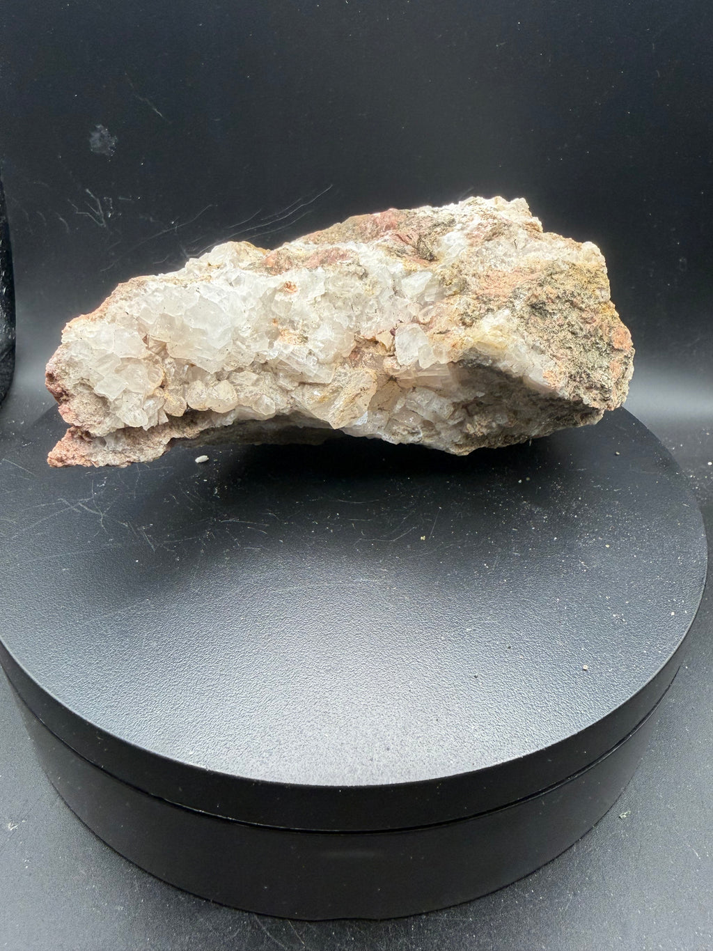 Calcite avec Feldspath et Fluorapatite – Cantley, Québec