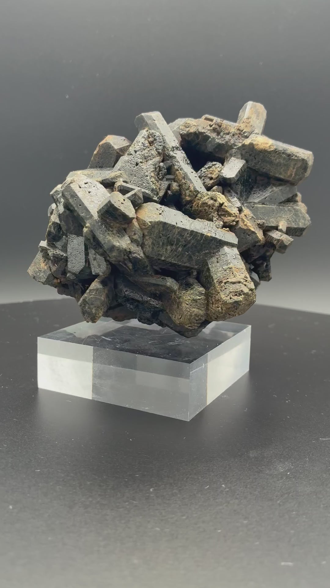 Amas d'Augite noir-vert, Low, Québec, Canada, Grenville, SpMed#133